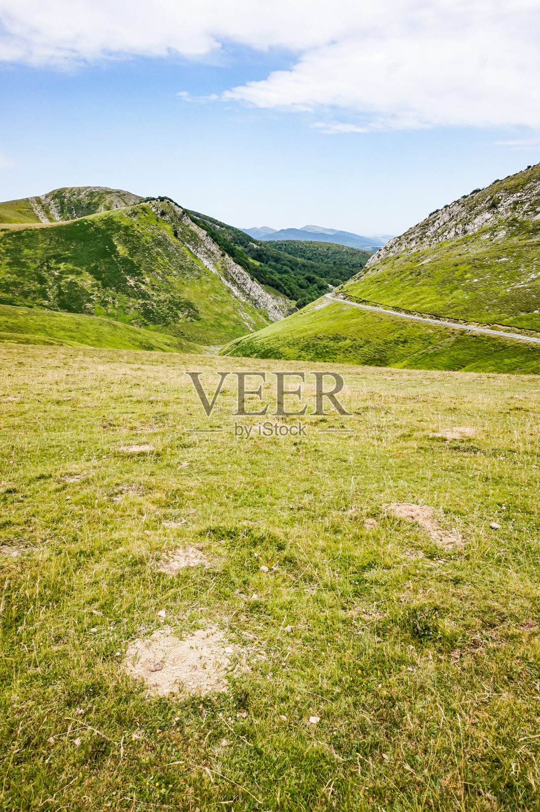 西班牙比利牛斯山脉的风景照片摄影图片