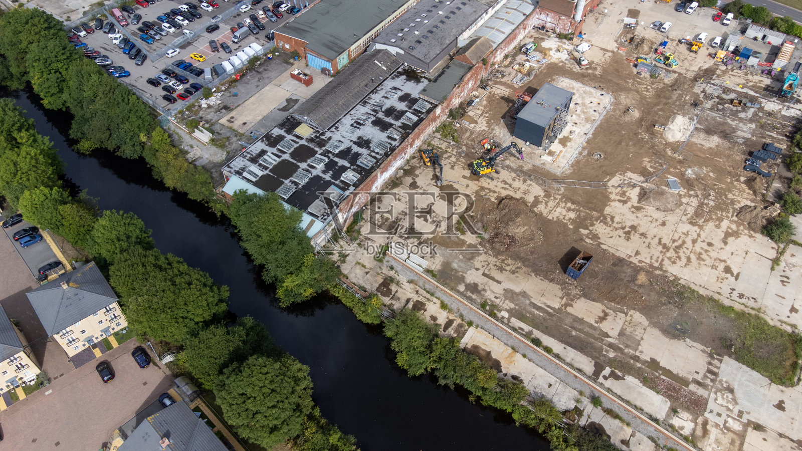 利兹市中心运河建筑工地航拍照片照片摄影图片