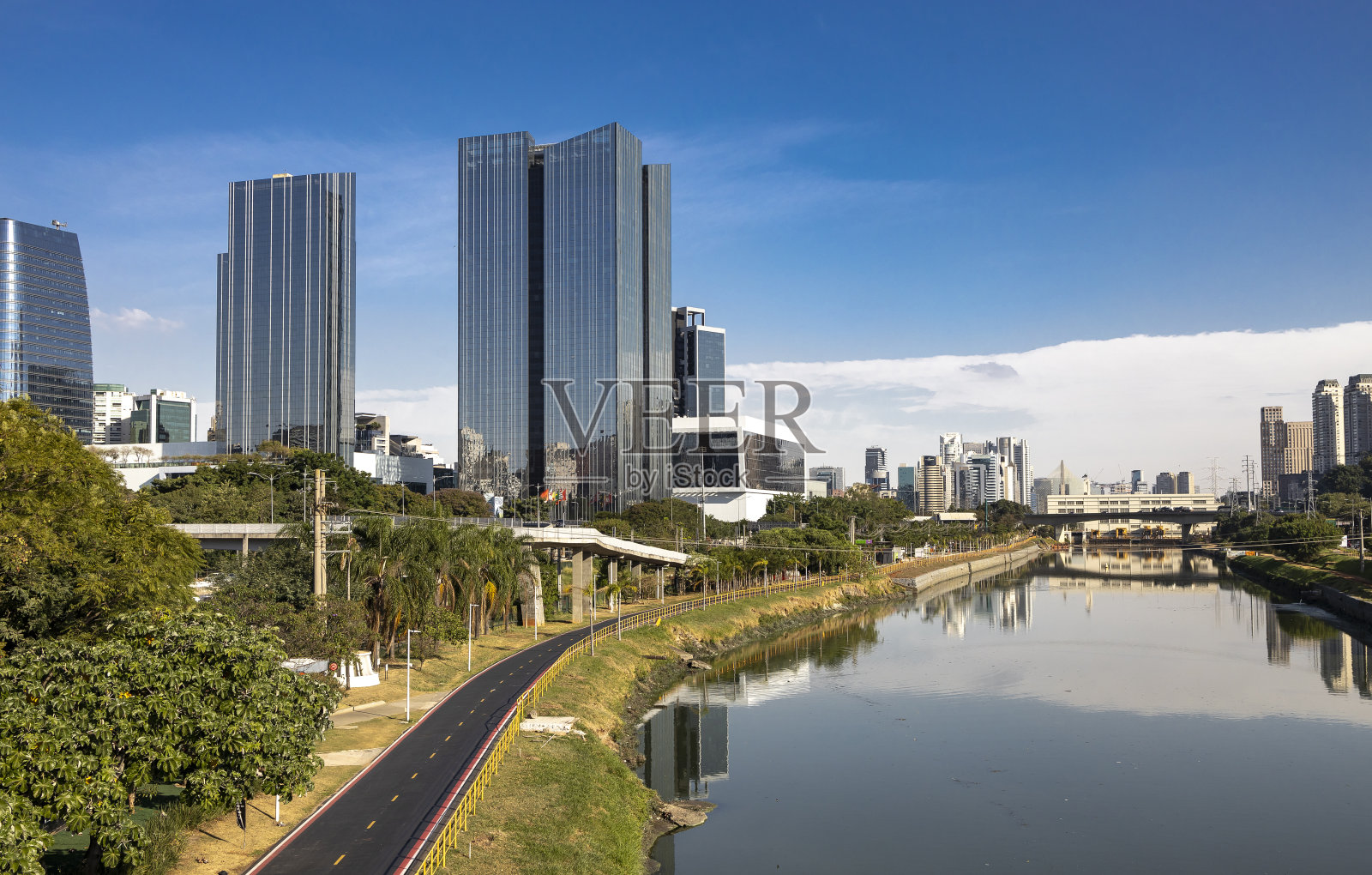 天际线Cidade Jardim河Pinheiros海滨照片摄影图片