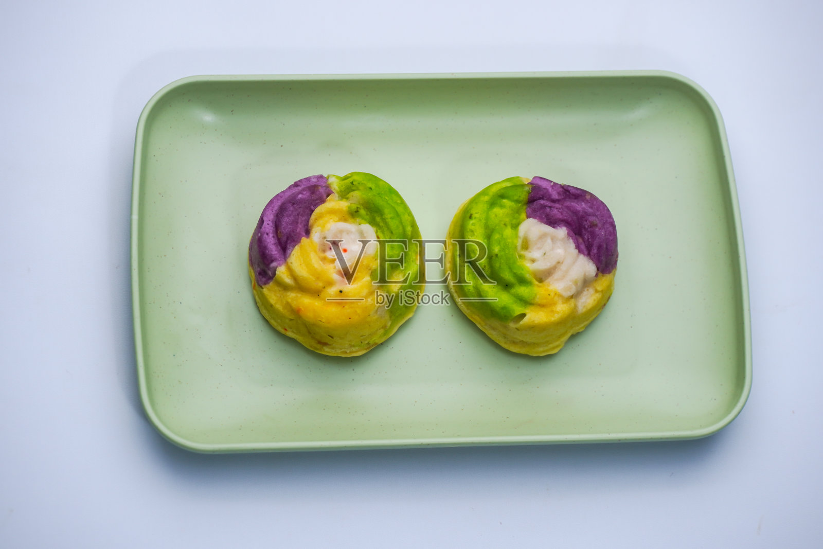 盛开的海绵蛋糕照片摄影图片