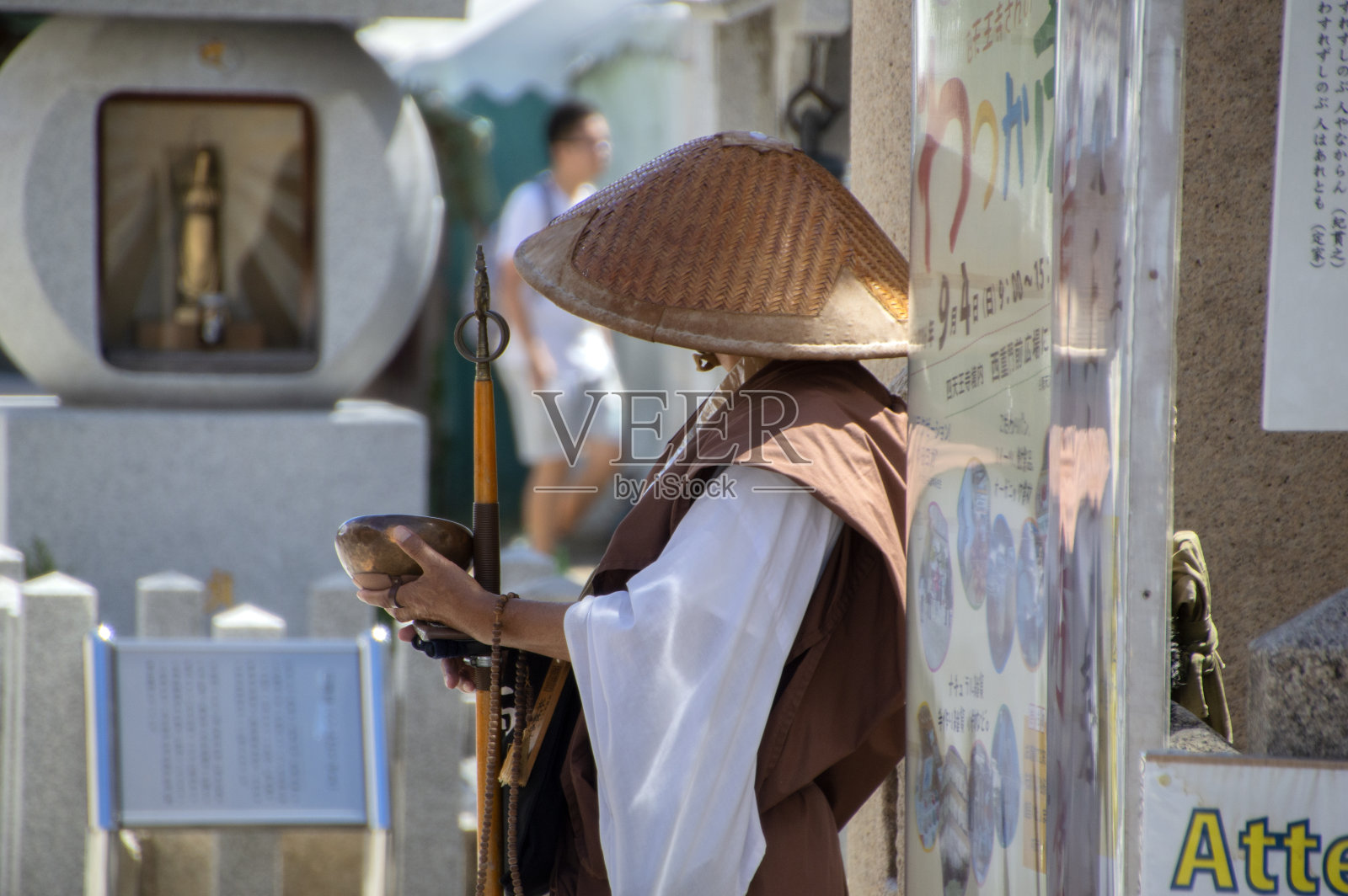 日本大阪Shitennoo-Ji寺庙的和尚，4-9-2016照片摄影图片
