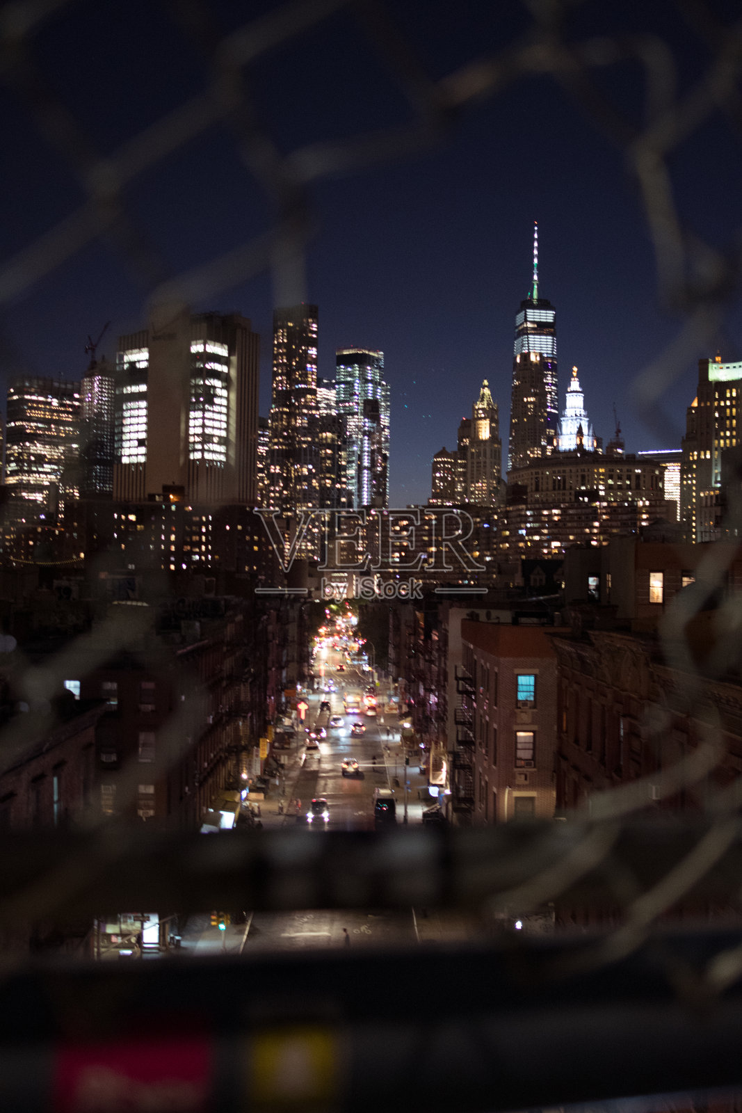 从唐人街的曼哈顿桥上俯瞰下曼哈顿天际线照片摄影图片