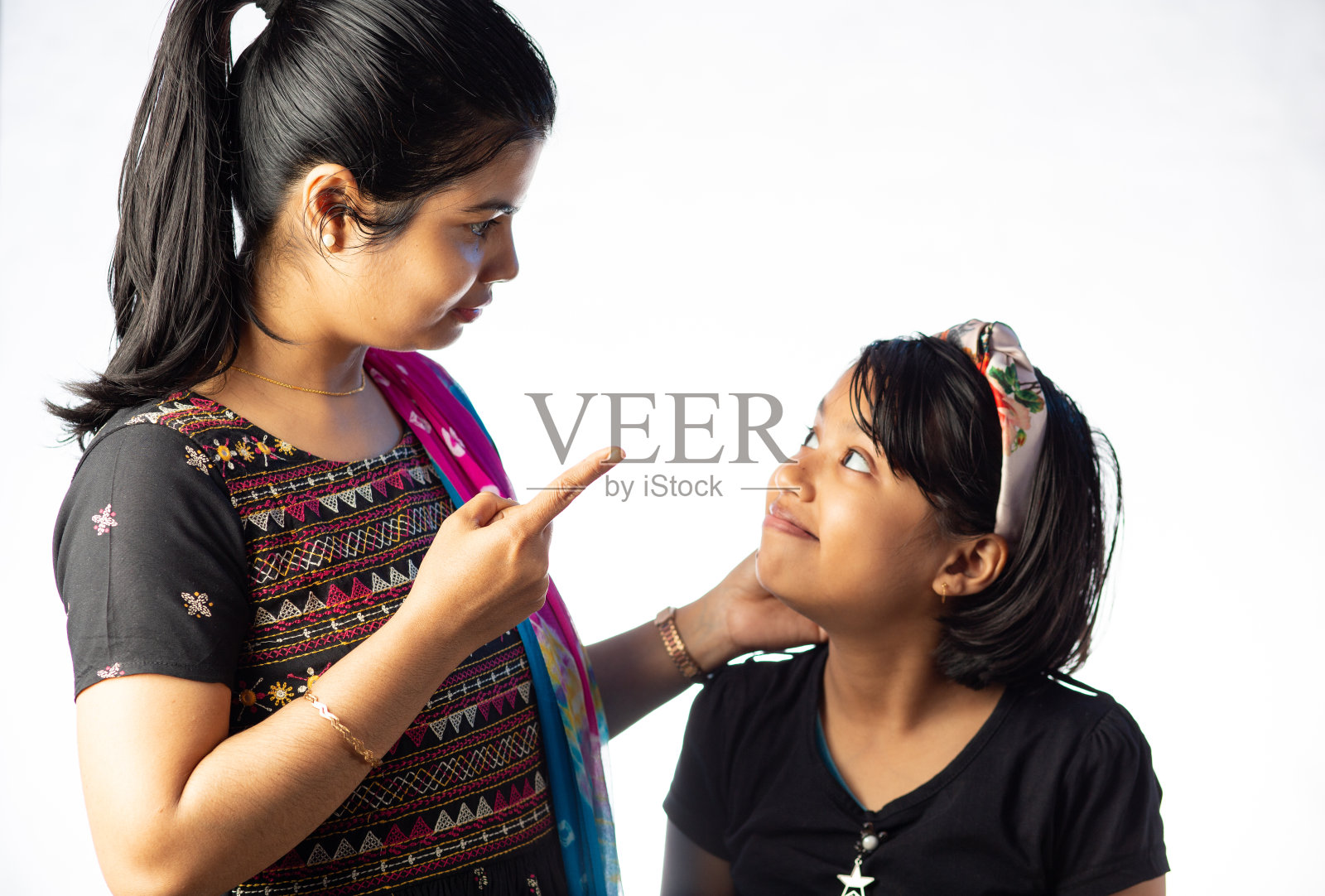 母女二人照片摄影图片