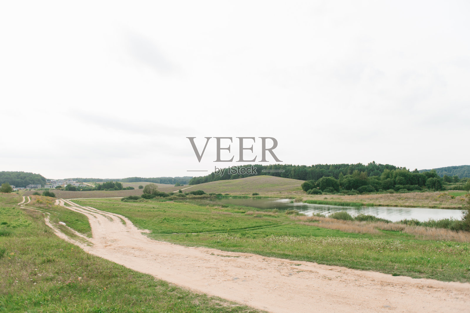 明斯克杜布罗夫斯基水库附近的景观照片摄影图片