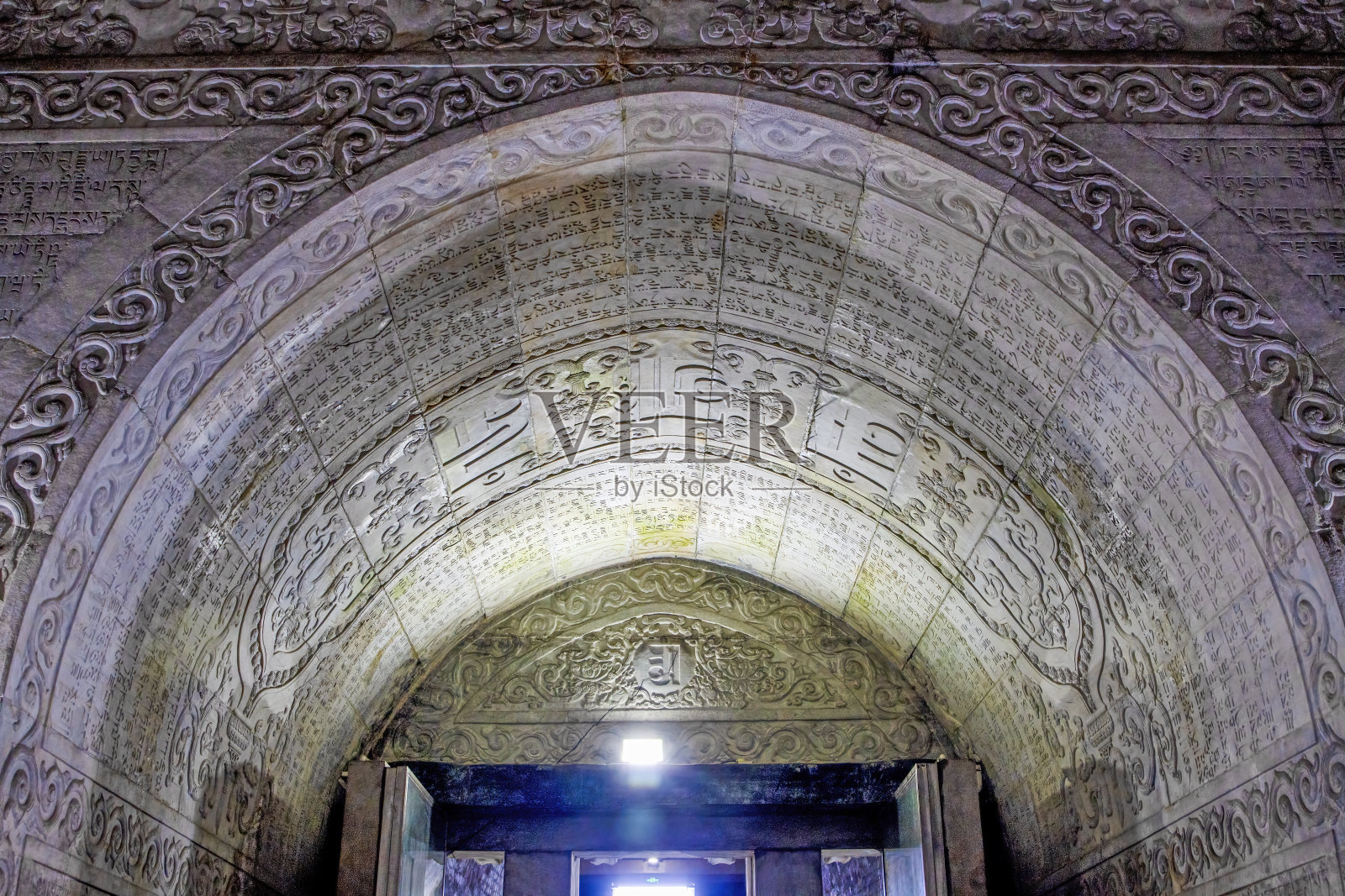 中国清朝东墓乾隆皇帝地下宫殿的墙壁雕刻照片摄影图片