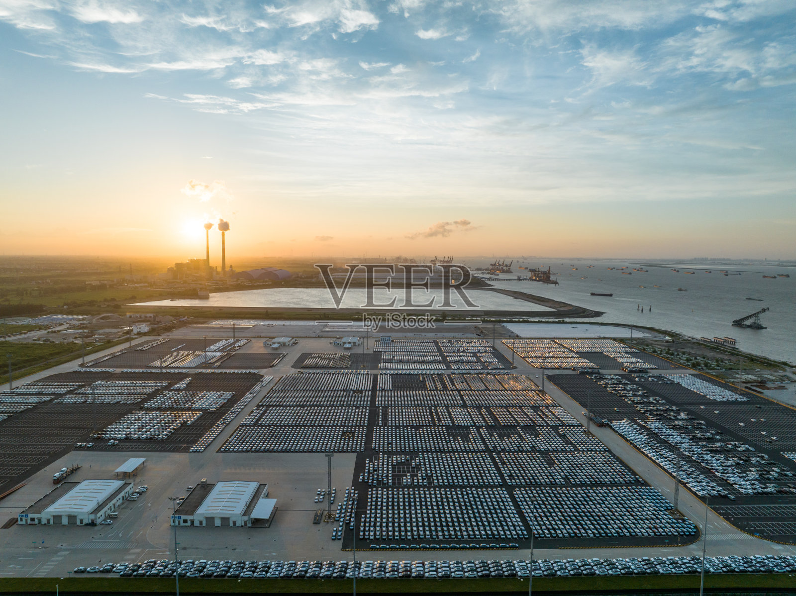 航拍港口码头照片摄影图片