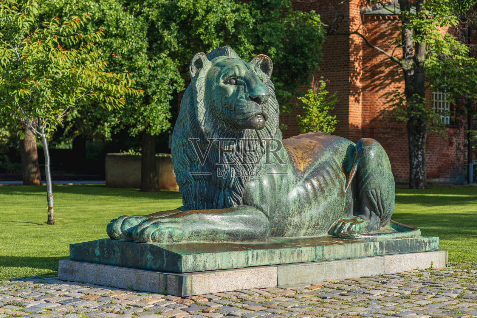 国家象征，保加利亚索非亚的狮子雕塑照片摄影图片