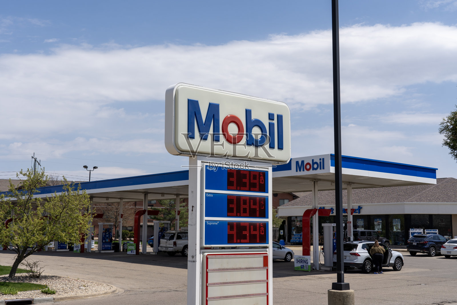 美国威斯康辛州麦迪逊市的美孚加油站照片摄影图片