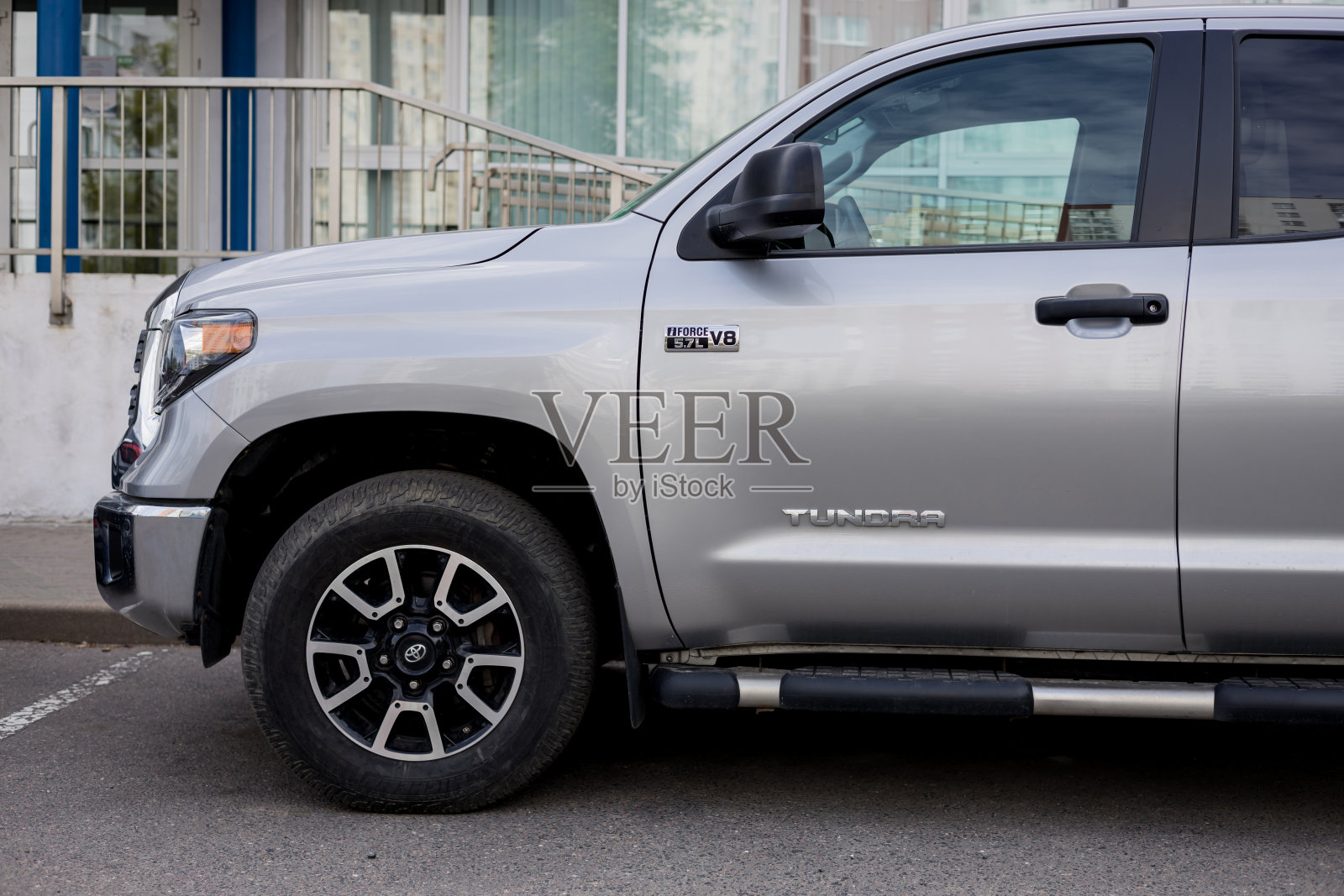 豪华丰田苔原照片摄影图片