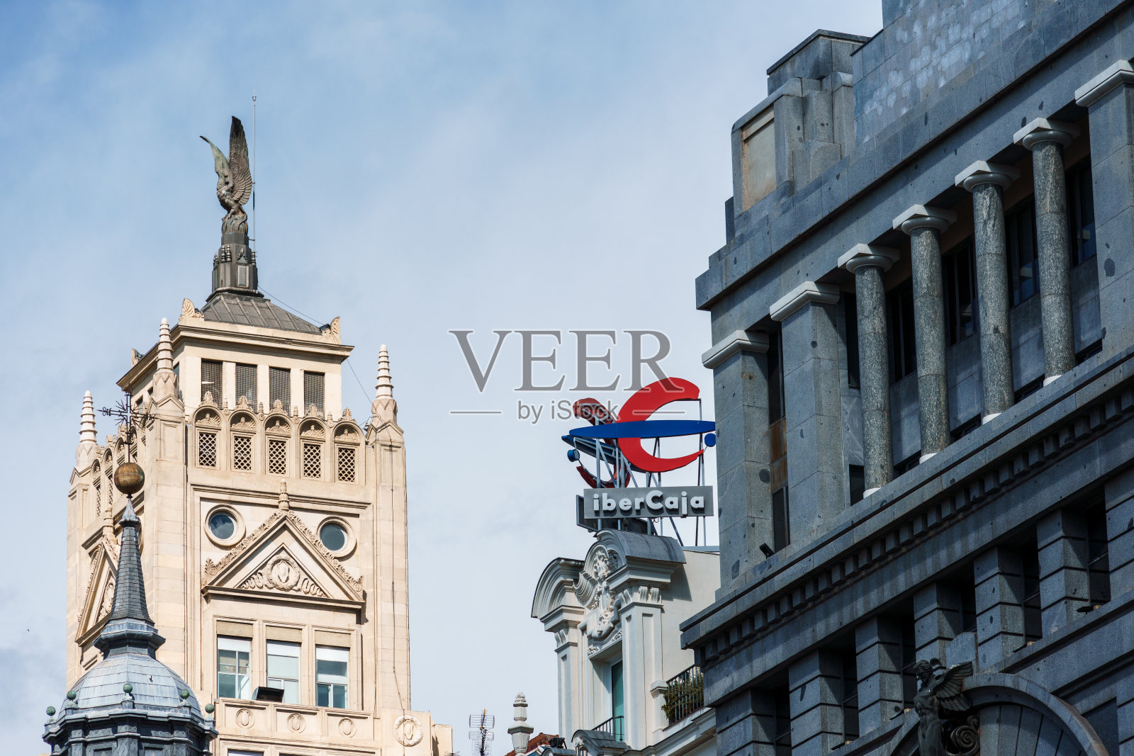 马德里市中心Alcala街的老建筑照片摄影图片