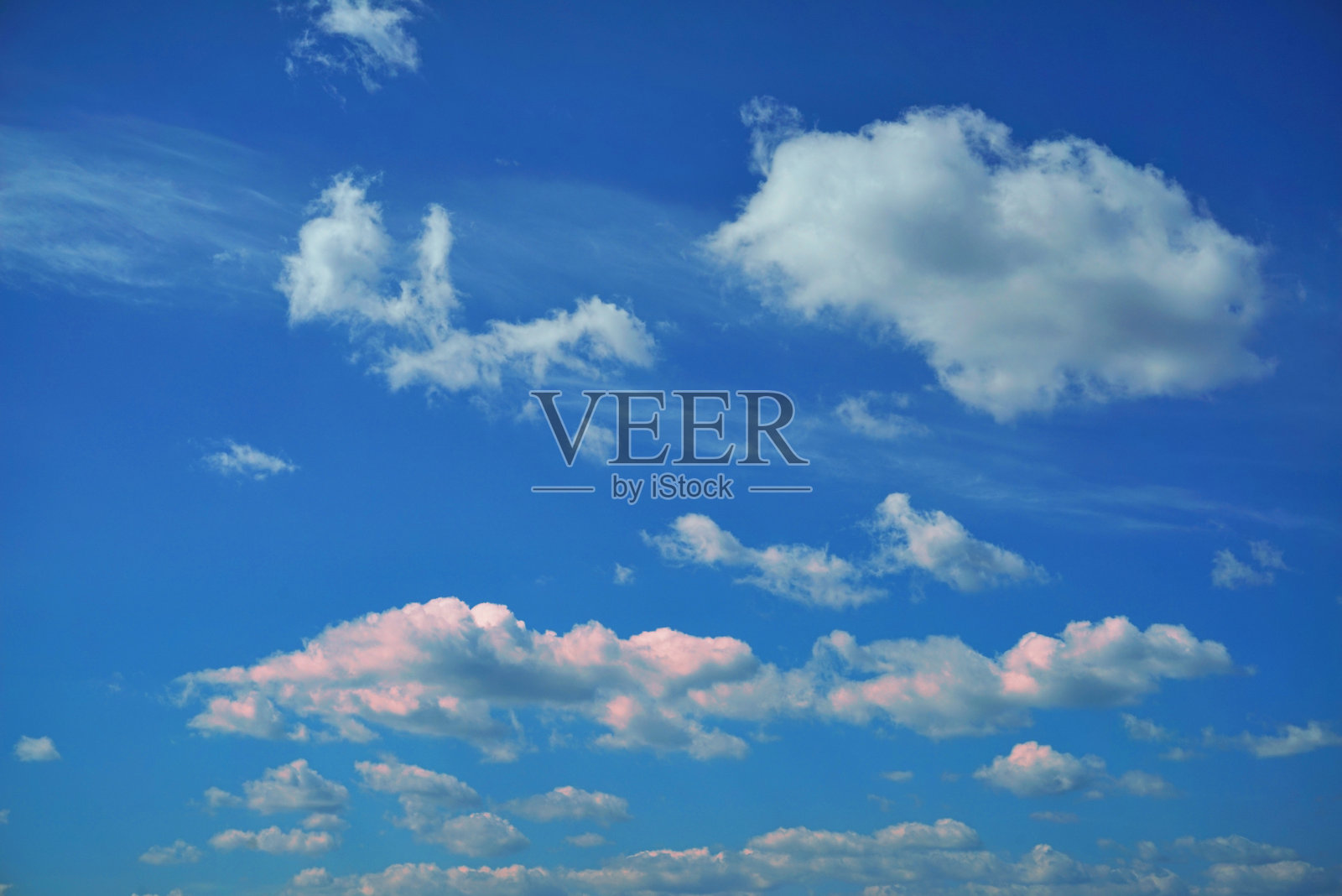 正午的云景照片摄影图片