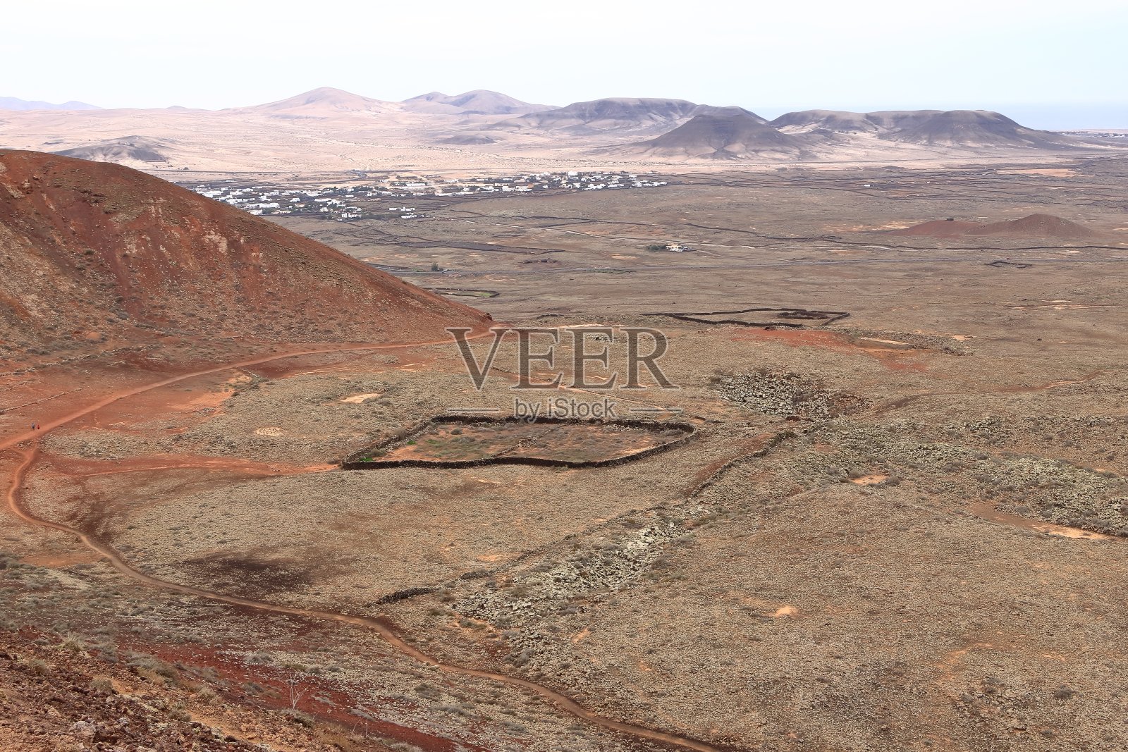 西班牙加那利群岛富埃特文图拉，卡尔德隆洪多火山西侧的景色照片摄影图片