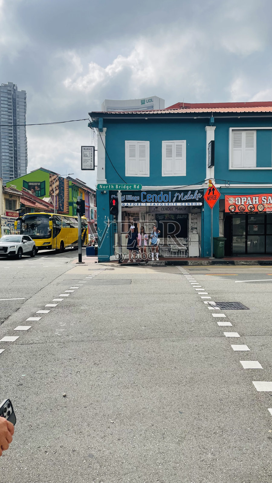 整洁有序的街道氛围使新加坡这座城市看起来优雅而现代照片摄影图片