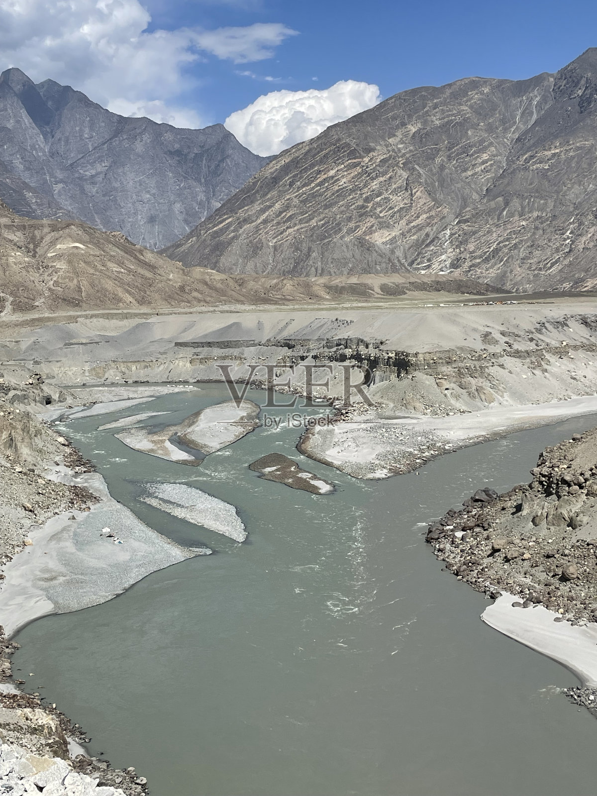 三个最高山脉的交汇处照片摄影图片