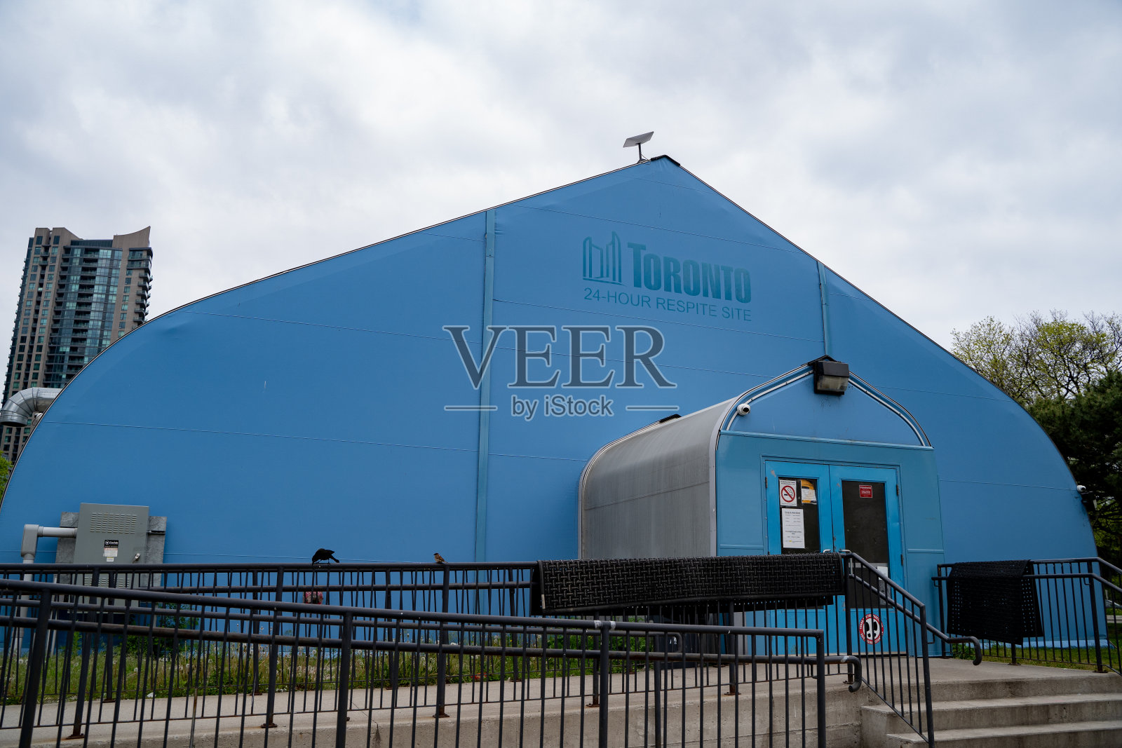 多伦多的24小时休息场地建筑。加拿大多伦多——2024年5月25日。照片摄影图片