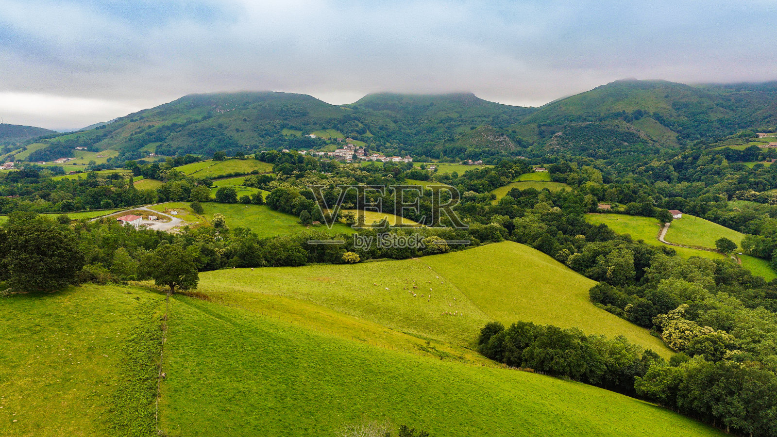 Zugarramurdi谷照片摄影图片