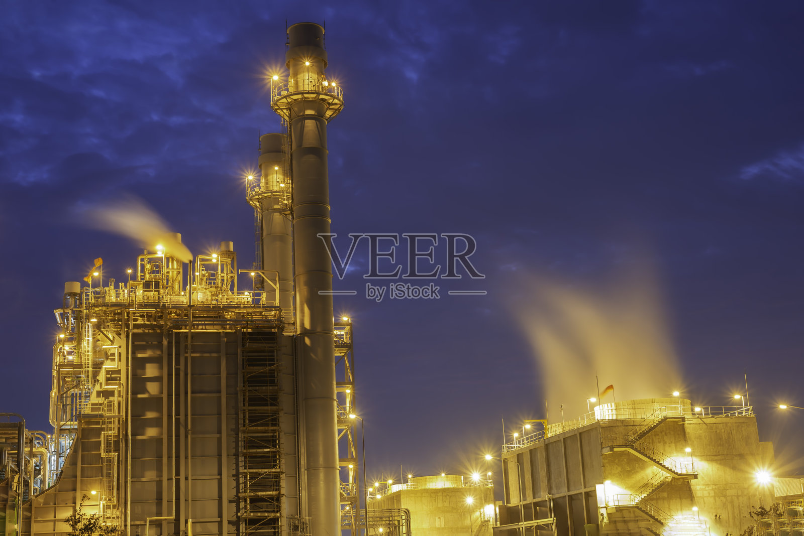 燃气轮机发电厂黄昏-工厂-石化厂照片摄影图片