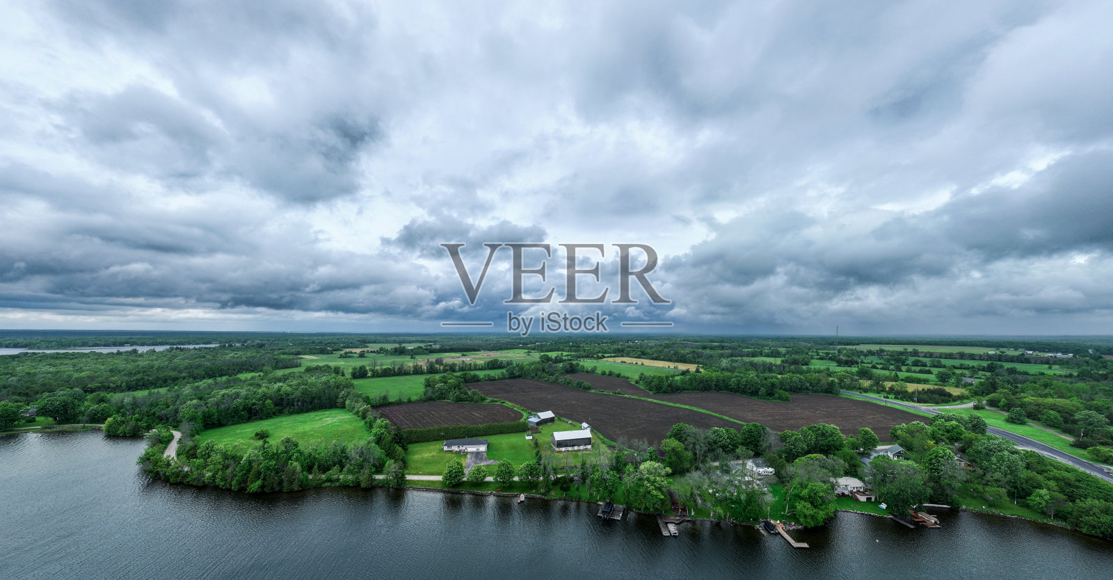 空中稻湖和特伦特河，黑斯廷斯，加拿大照片摄影图片