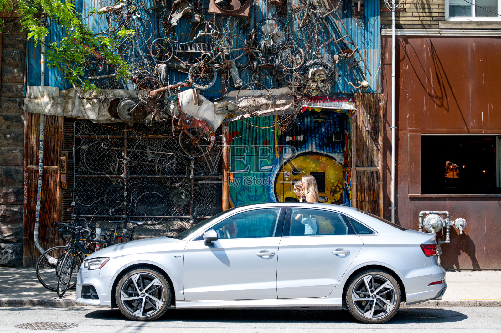 旧货装饰小生意照片摄影图片