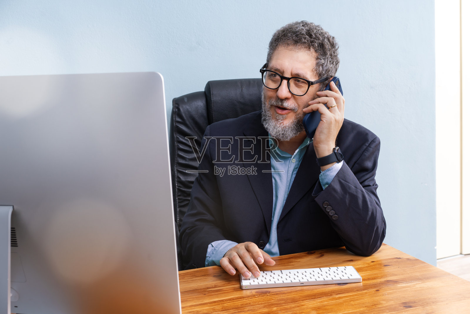 专业商人-公司电话照片摄影图片