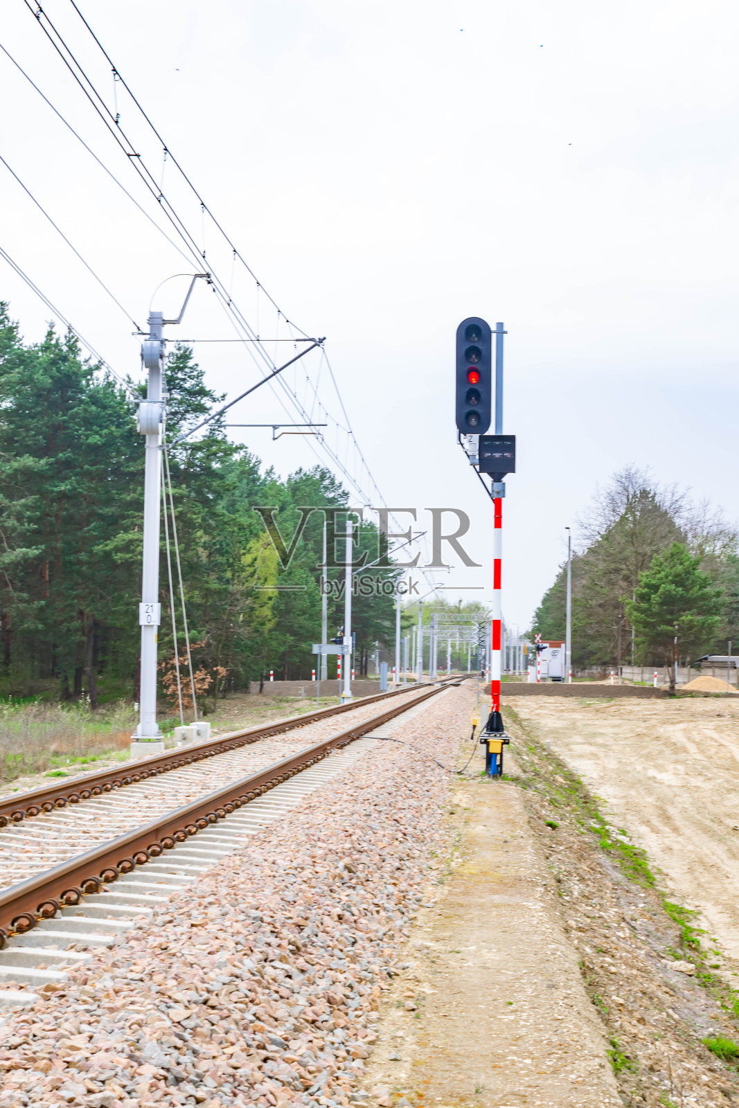 天空中新的铁路线照片摄影图片
