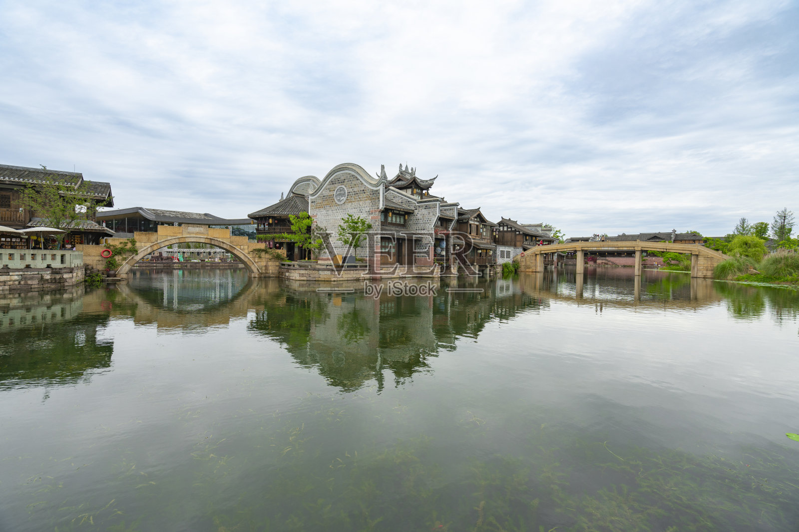 中国四川省宜宾市美丽的湖畔古镇李庄照片摄影图片