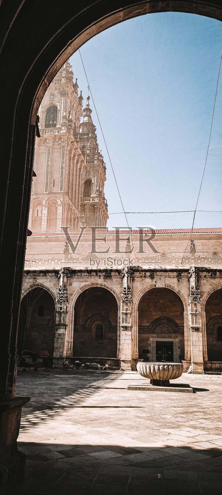 带喷泉的庭院照片摄影图片