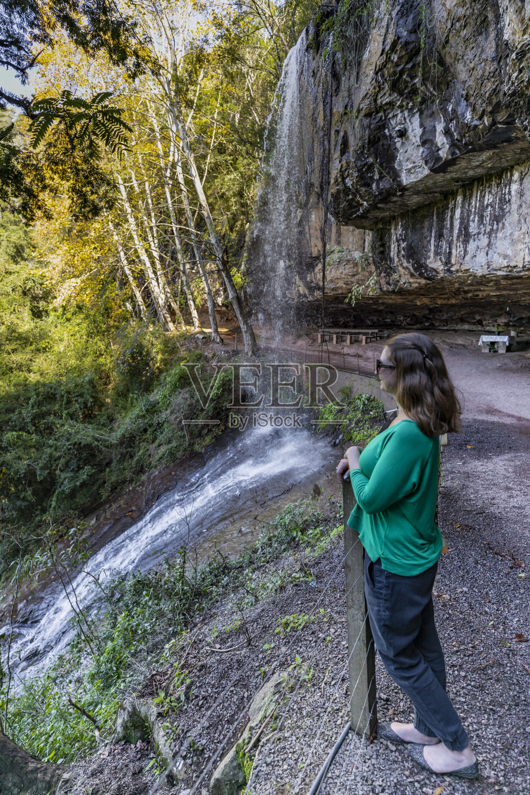 南部地区的瀑布照片摄影图片