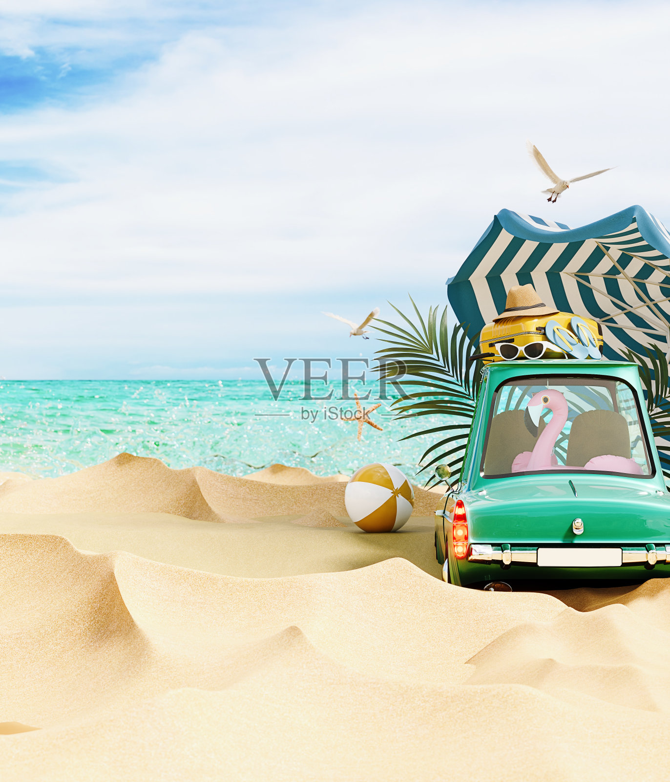 暑假概念。有趣的绿色汽车与夏季配件在美丽的沙滩上。照片摄影图片