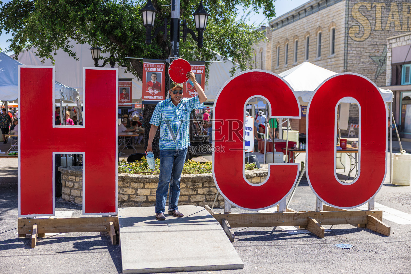 人们在户外活动在Hico，美国照片摄影图片