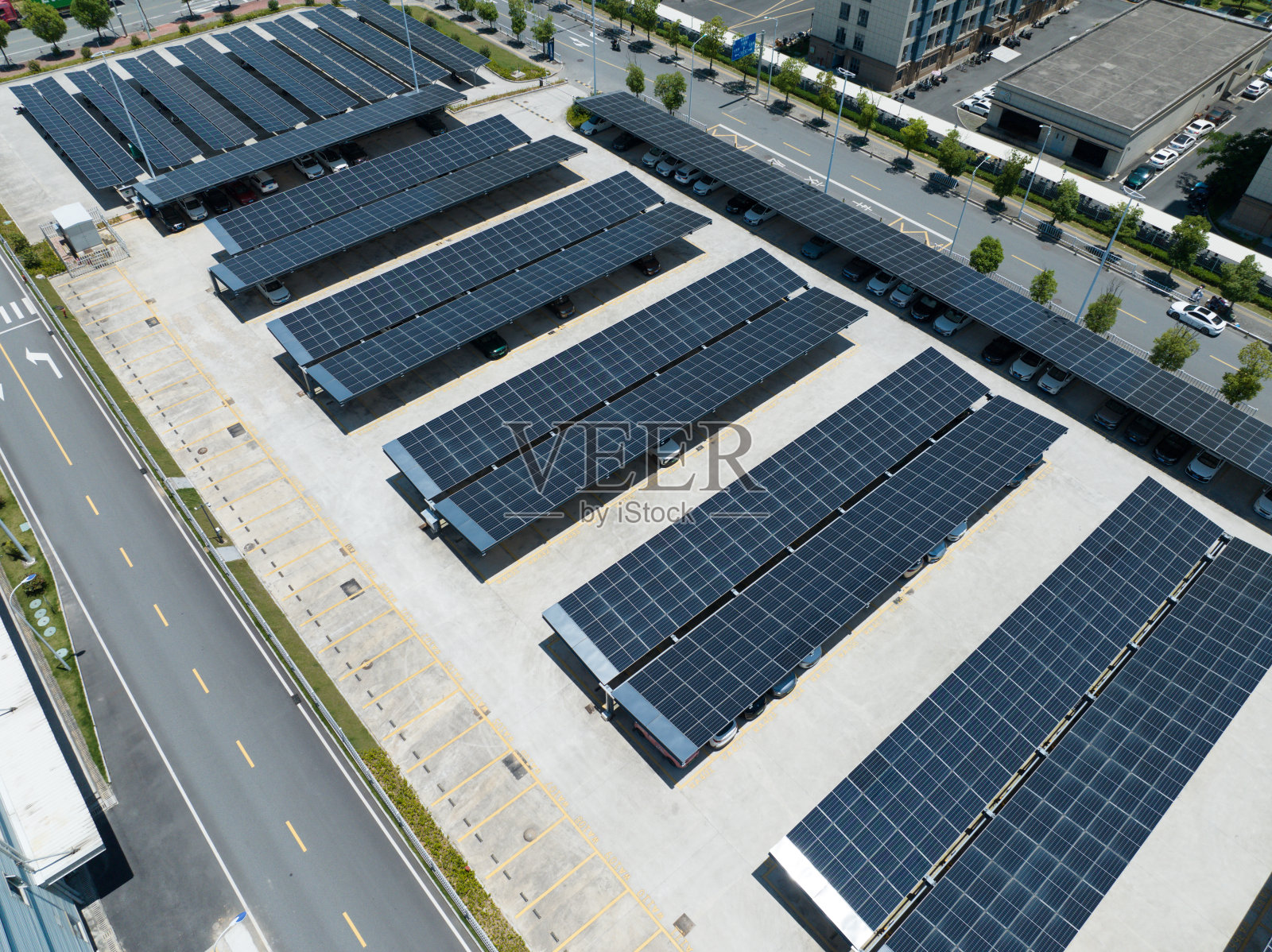 用于停车棚的太阳能发电照片摄影图片