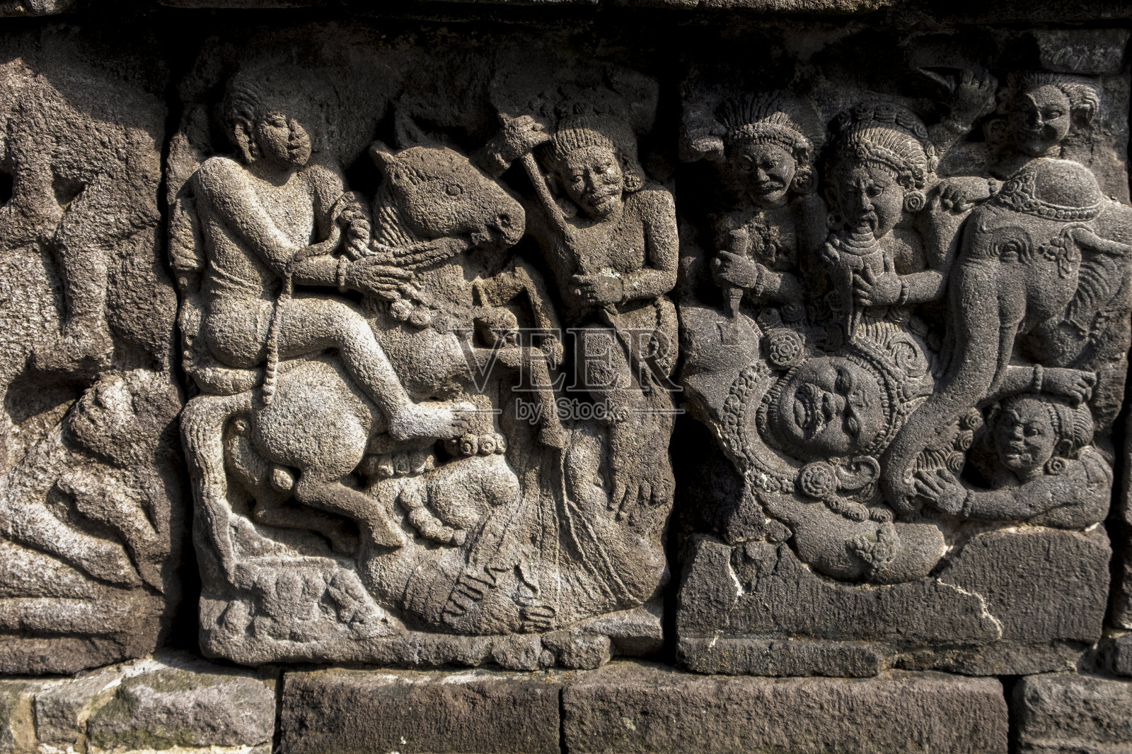 普兰巴南神庙的浮雕照片摄影图片