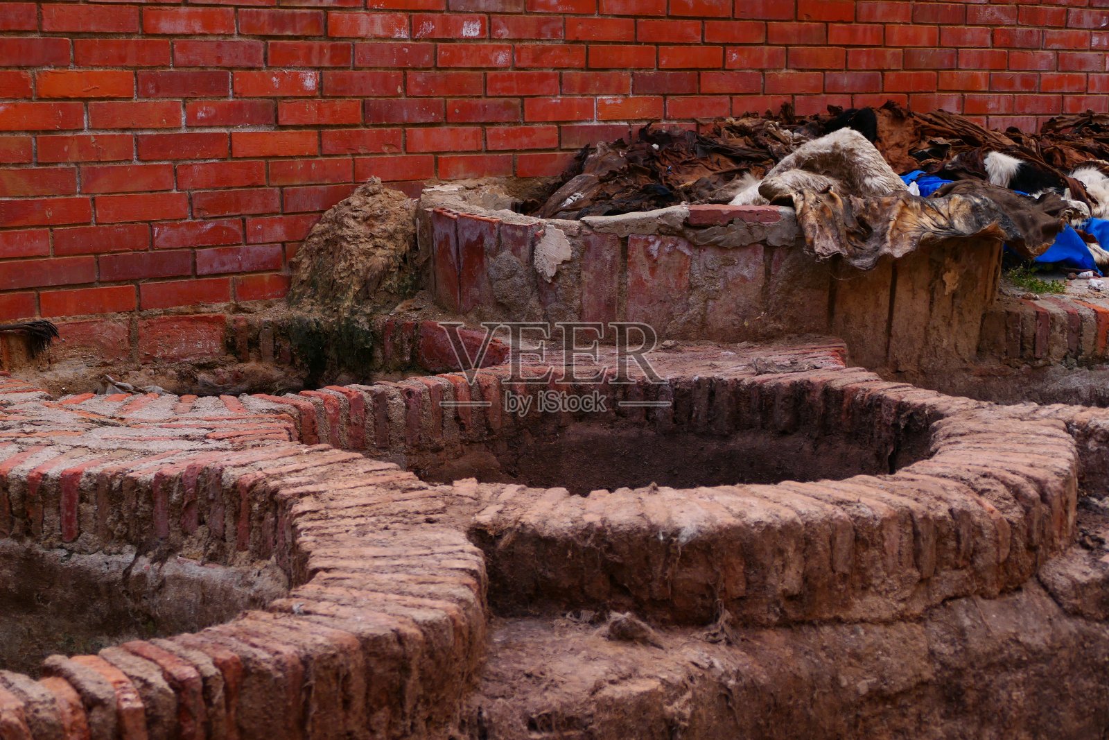 麦地那Sebta门附近的Tetouan制革厂照片摄影图片