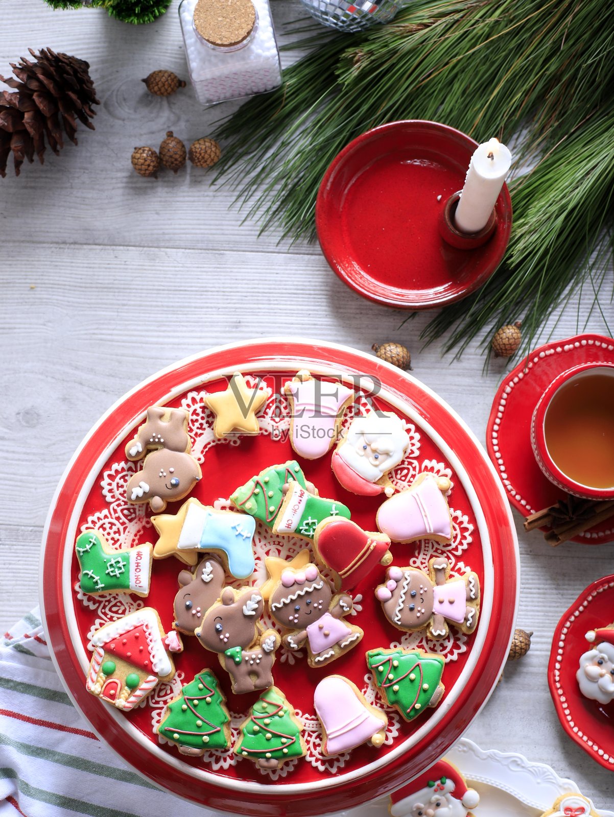 自制装饰的圣诞糖饼干照片摄影图片