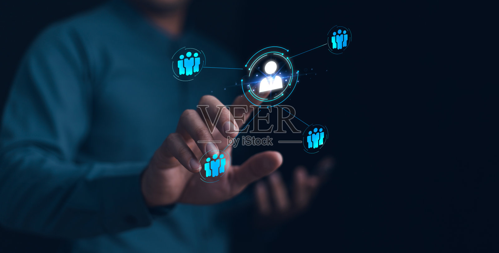 人力资源概念，商人触摸虚拟界面，客户网络关系管理概念，人力资源，管理与招聘，员工选拔。照片摄影图片