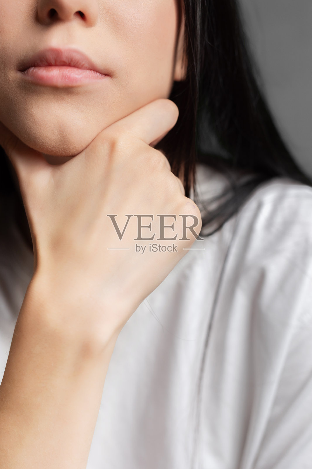 一个小女孩的特写肖像照片摄影图片