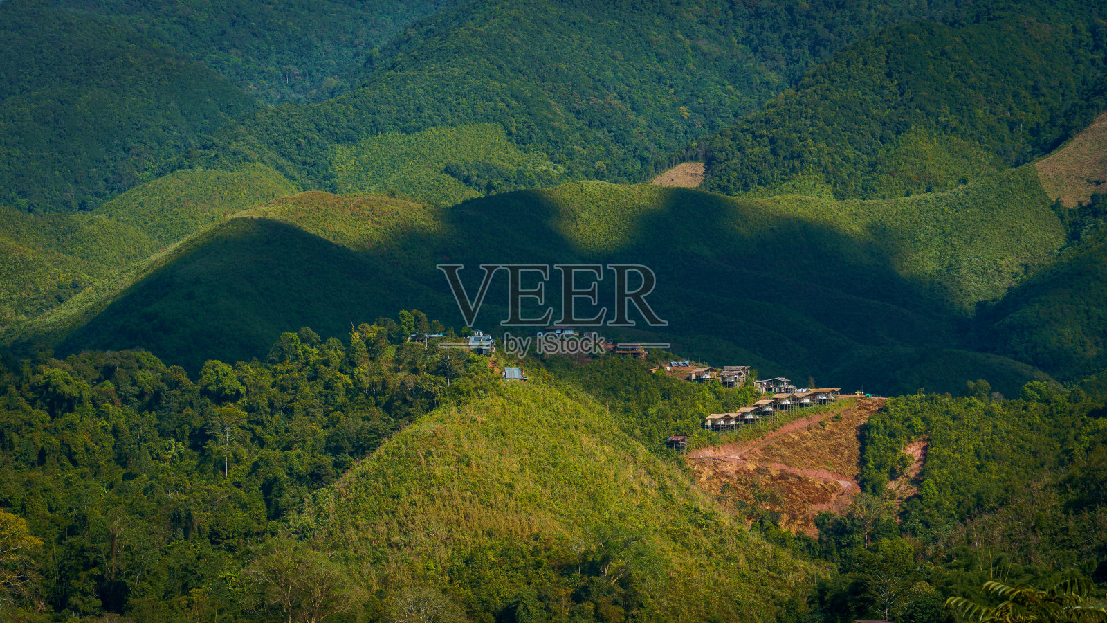 绿色山景照片摄影图片