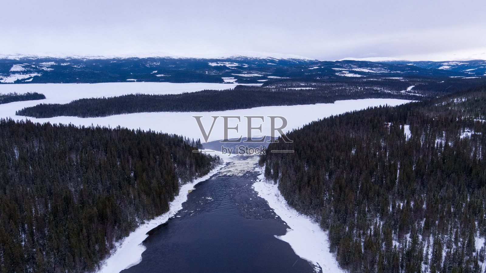 冬天的瑞典| Tännforsen瀑布照片摄影图片