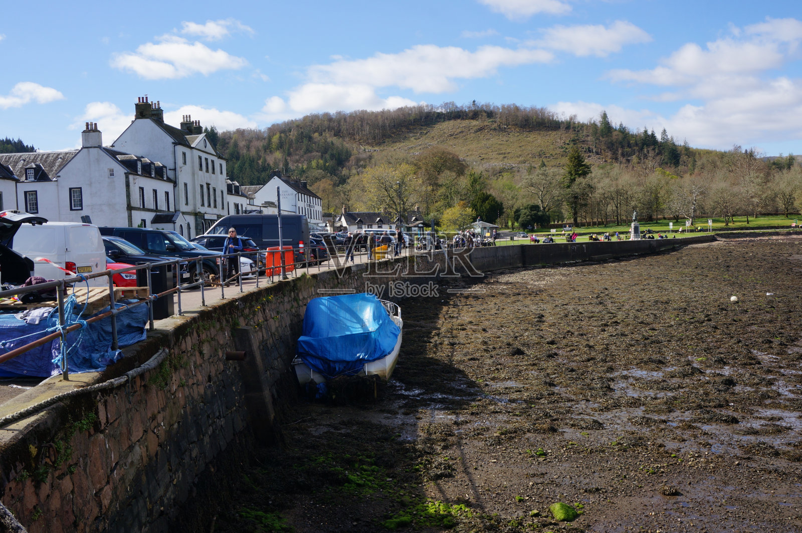 一个小镇的海岸景观，因弗雷，芬恩湖，阿盖尔和布特，苏格兰英格兰照片摄影图片