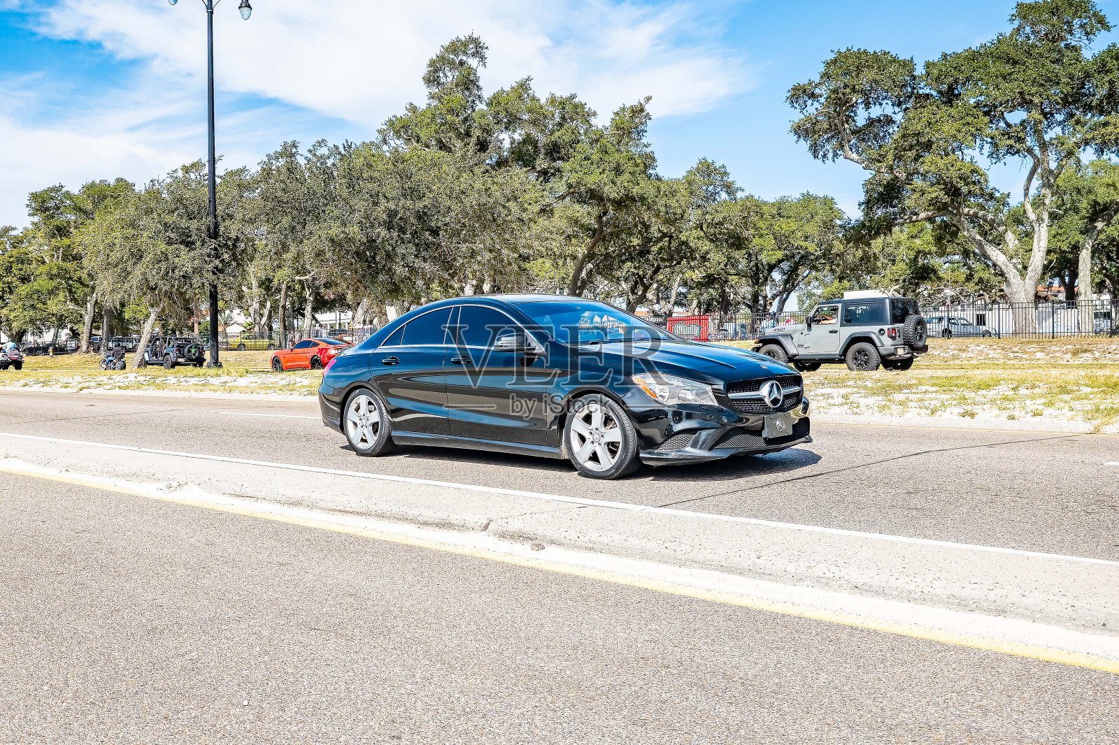 2014年奔驰cla250轿跑车照片摄影图片