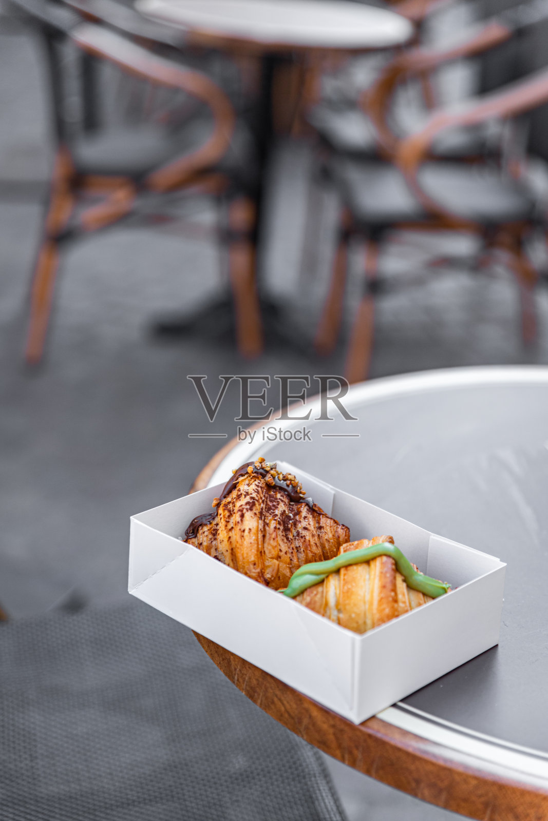 牛角面包香甜烘焙新鲜烘焙美味开胃餐食品小吃桌上复制空间食品背景照片摄影图片