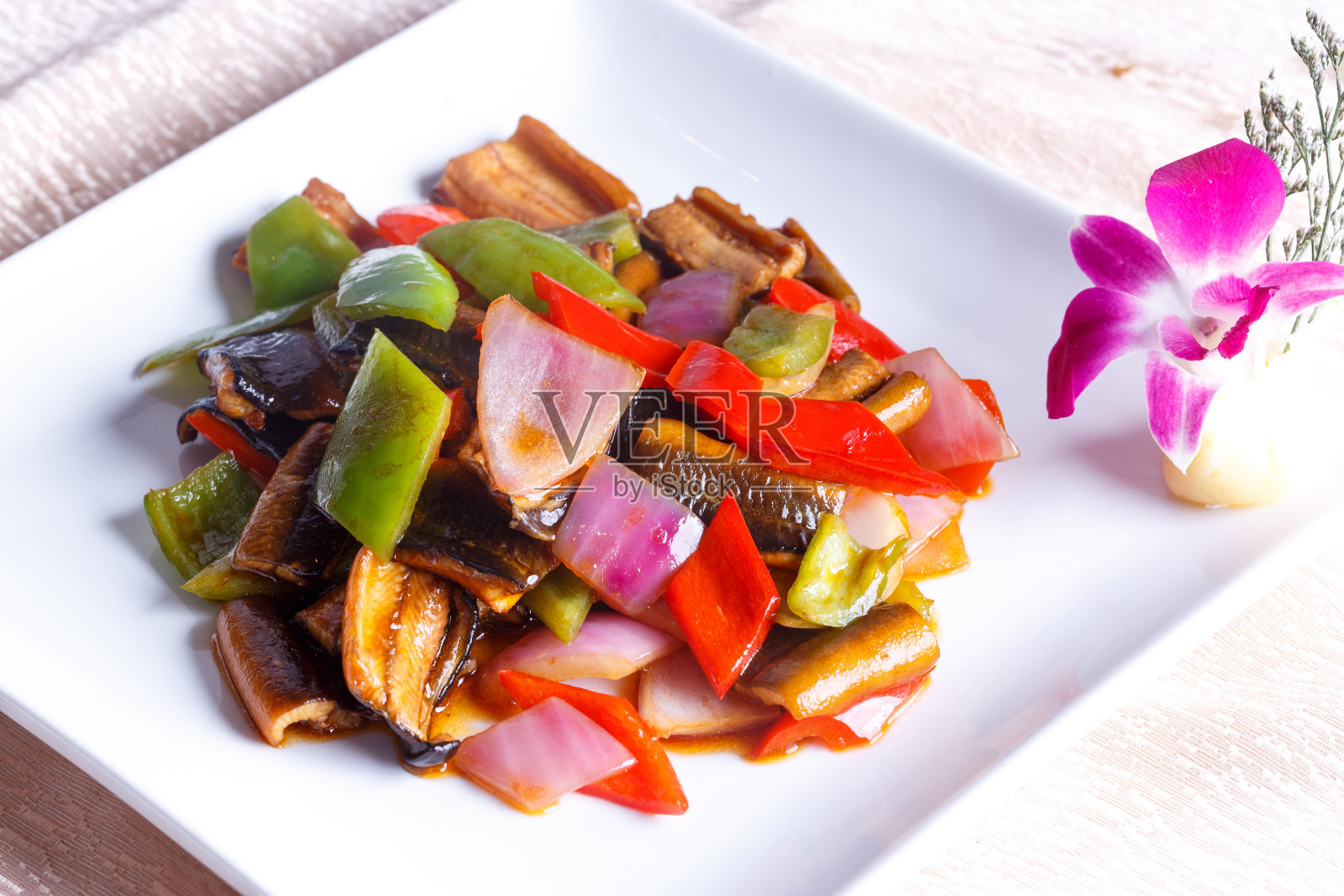 青椒鳝鱼照片摄影图片