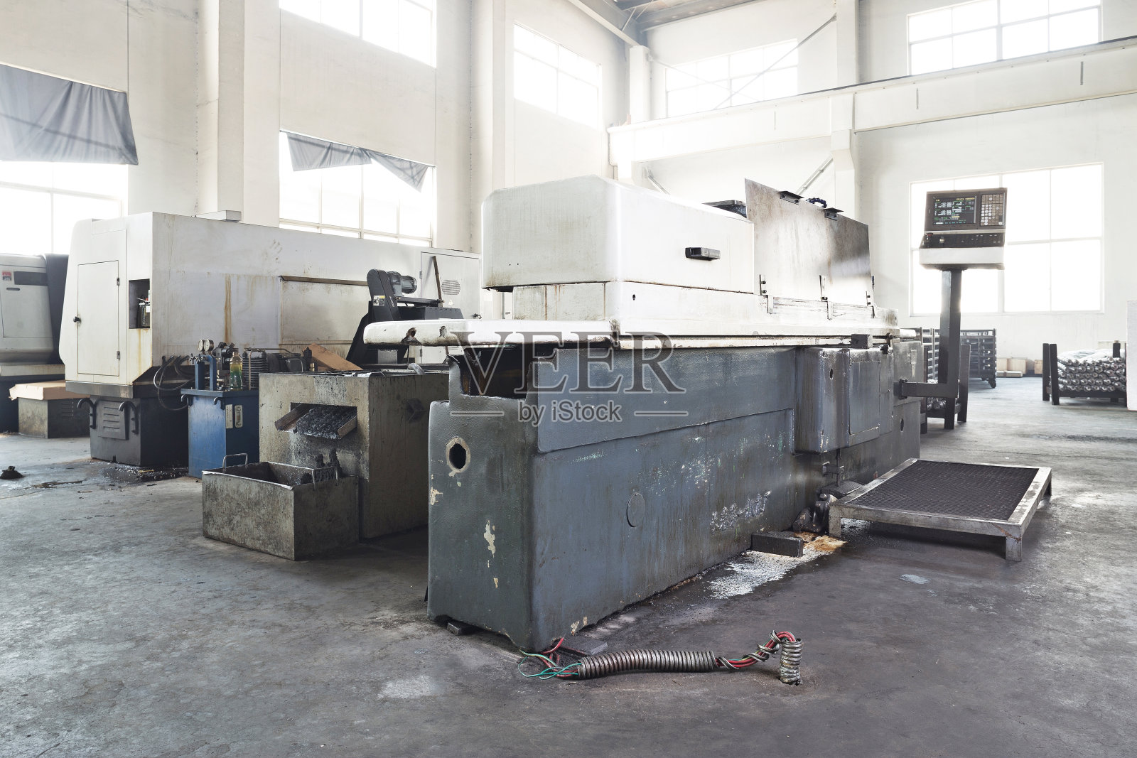 五金厂数码机床照片摄影图片