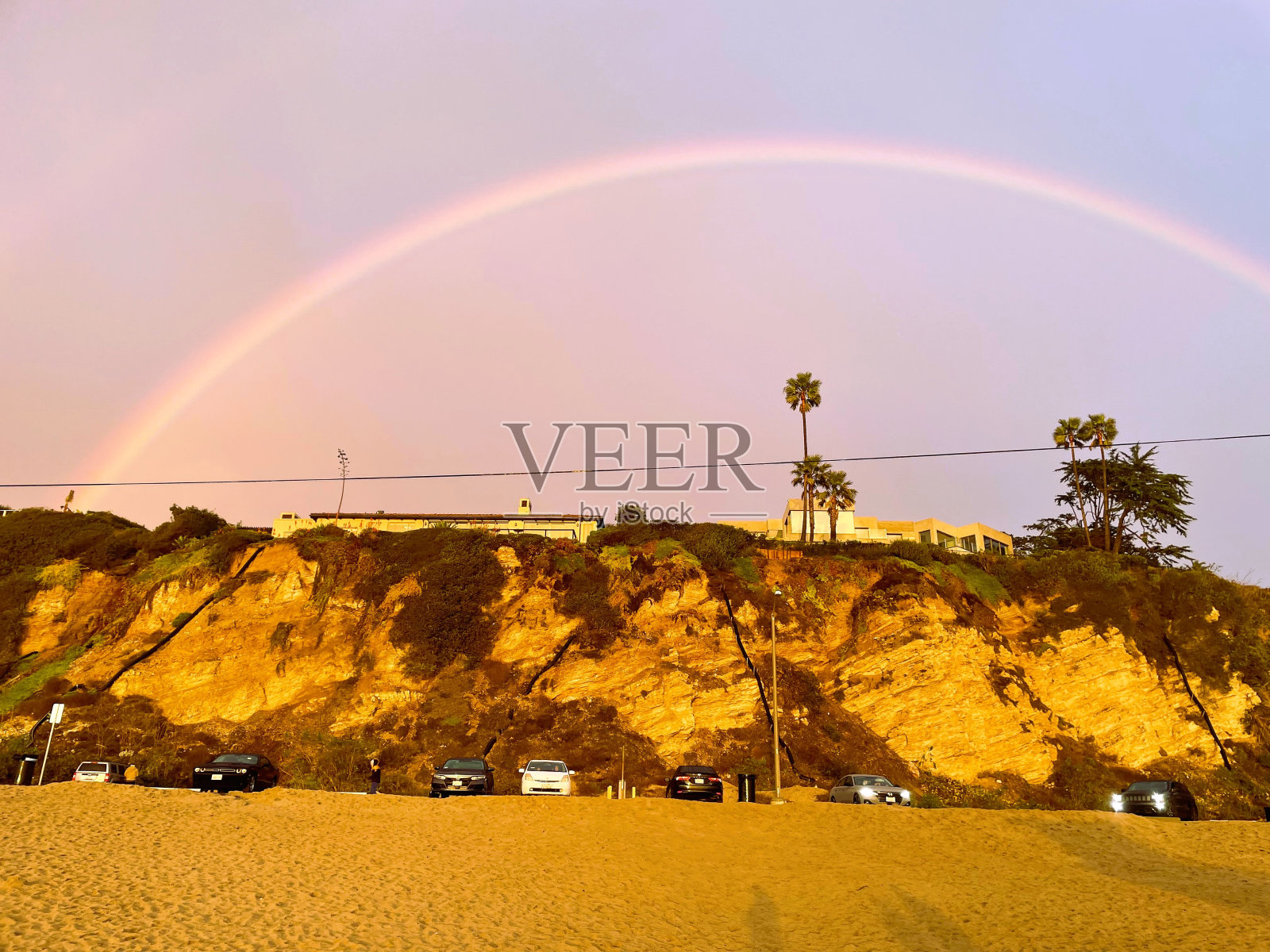 希望的颜色:彩虹的辉煌照片摄影图片
