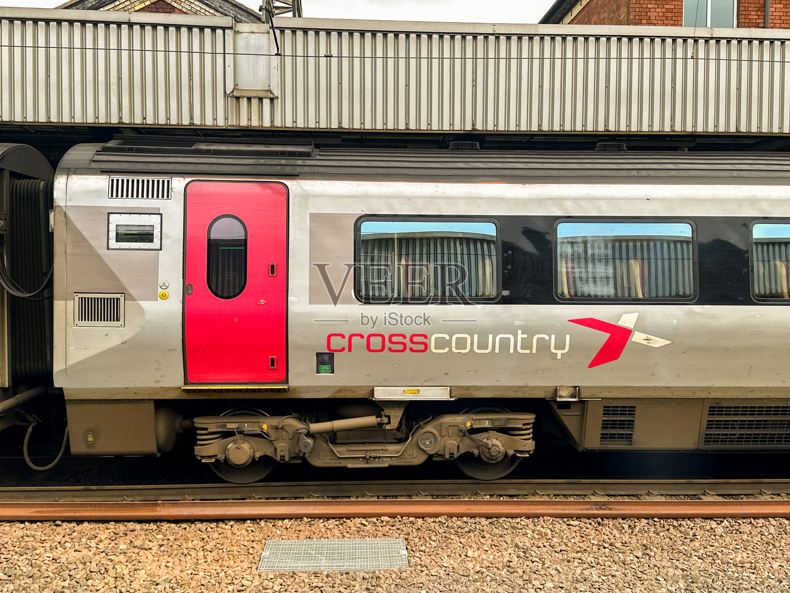 由越野铁路公司运营的火车照片摄影图片