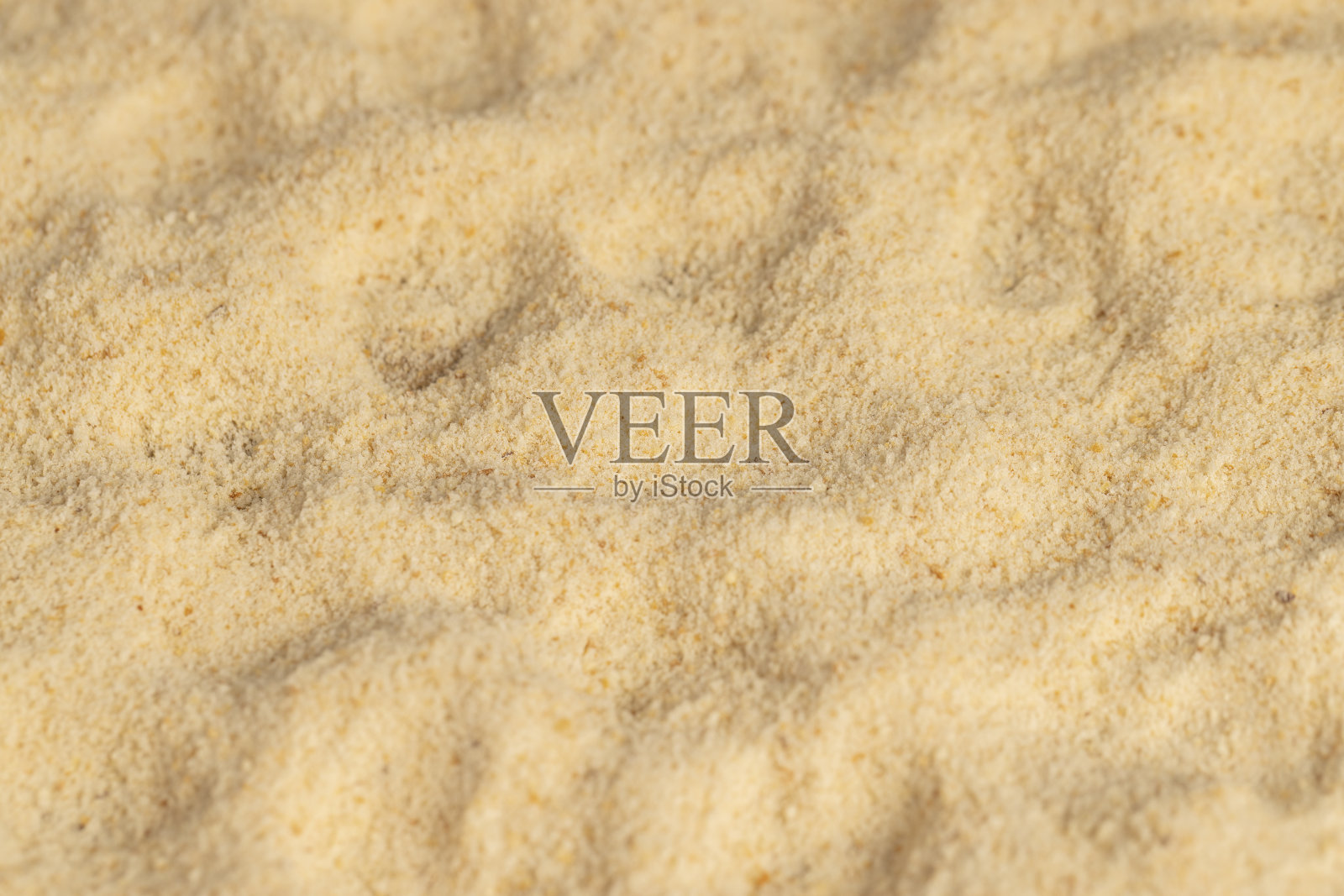 从脱水白面包中取出的新鲜脆面包屑照片摄影图片