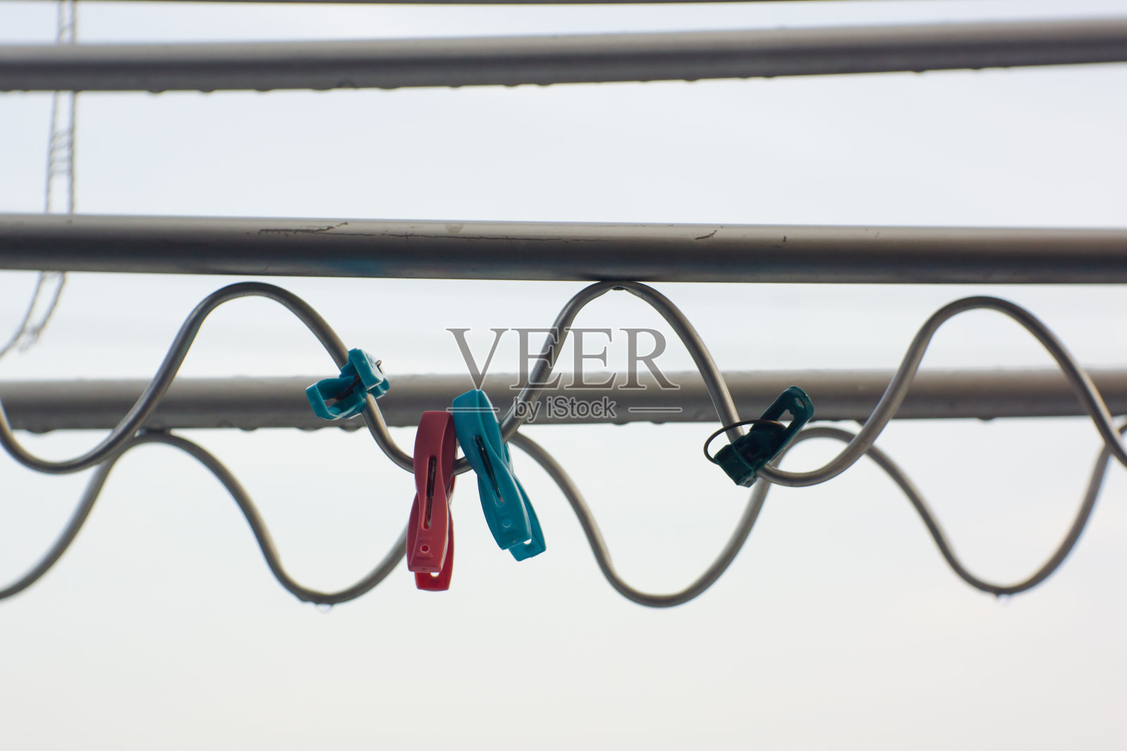 彩色塑料衣夹照片摄影图片