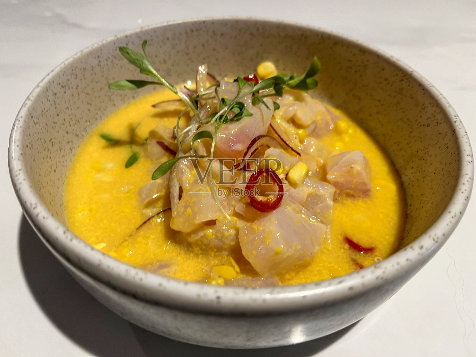 秘鲁的酸橘汁腌鱼生鱼片照片摄影图片