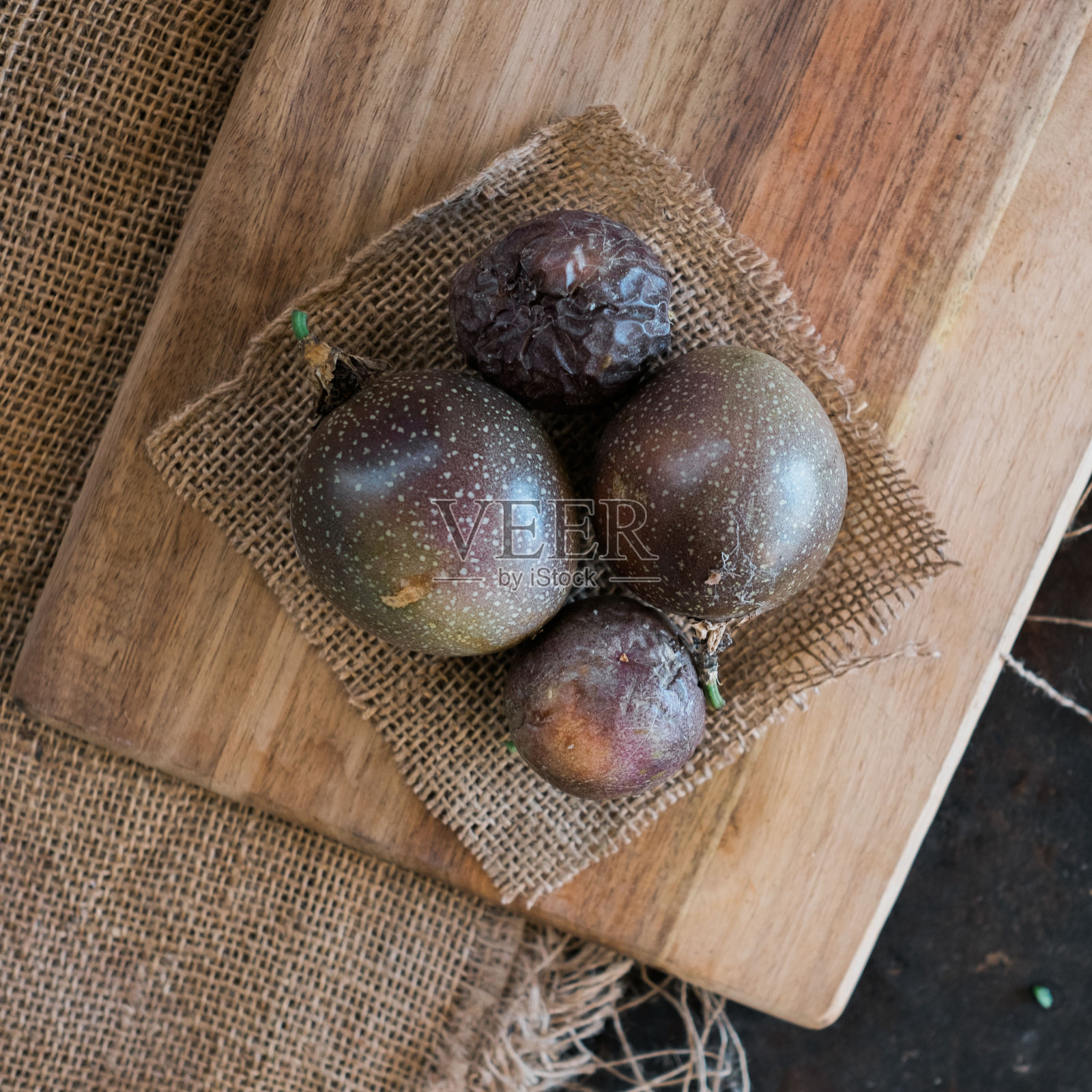 有机食品-肉类和蔬菜照片摄影图片