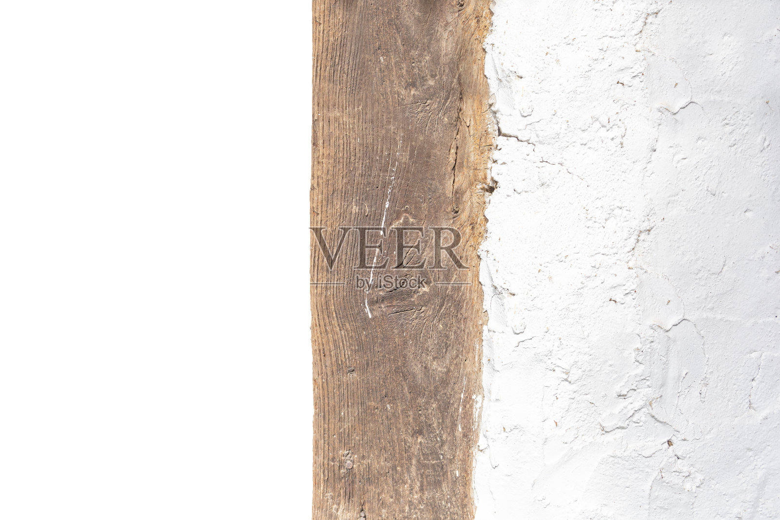 旧木门的情况下，白色的墙壁和背景照片摄影图片